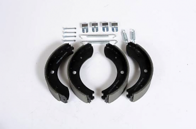 Handbromsbackar släp